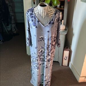 Simply Vera Vera Wang Floral nightgown - Purple and Gray so velvety soft